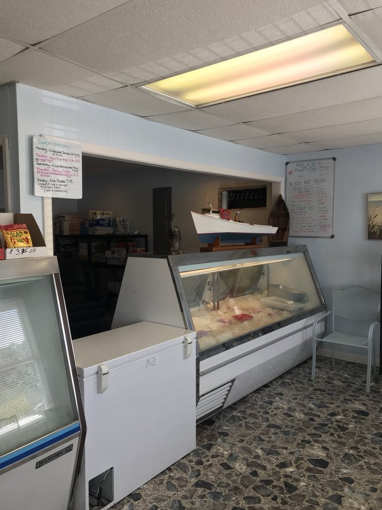 CRAB KING Updated August 2024 507 N Main St, Kilmarnock, Virginia