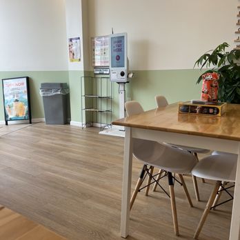 Mon Tea - Kiosk where I ordered - Coffee & Tea Near Me - Middletown, New York