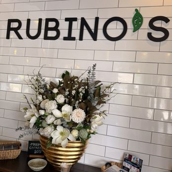 Rubino’s Pizzeria e Ristorante - Italian Near Me - Miami, Florida Rubino’s Pizzeria e Ristorante - Italian Near Me - Miami, Florida