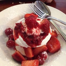 The Bluebell Inn - Berry Pavlova with cream.