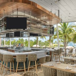 Bayshore Club Bar & Grill - Bayshore Club Bar View