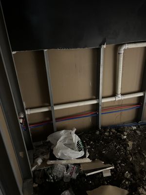 E & C Plumbing & Drain Cleaning Logo