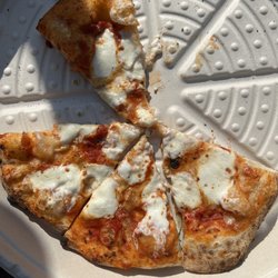 Hood Canale - Cheese pizza