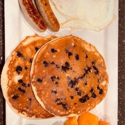 Lama Beans Cafe - Lama combo with blueberry pancakes