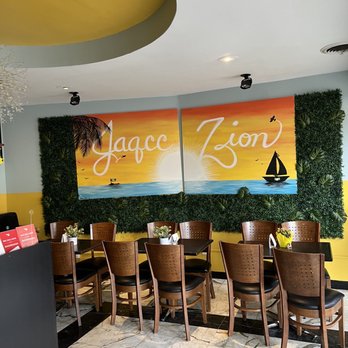 Safari DC - the interior of a restaurant - Lounges Near Me - Washington, DC, District of Columbia