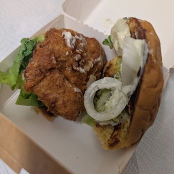 Shake Shack - Chicken Sandwich with mayo, lettuce, and onions. - Burgers Near Me - Los Angeles, California Shake Shack - Chicken Sandwich with mayo, lettuce, and onions. - Burgers Near Me - Los Angeles, California