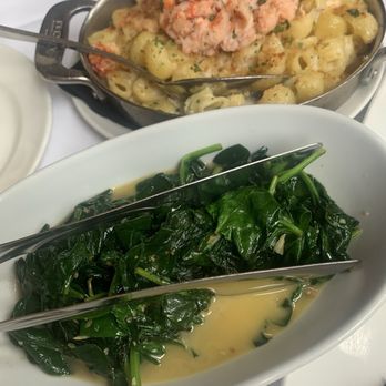 Del Frisco's Double Eagle Steakhouse - Lobster Mac and cheese Sautéed spinach - Steakhouses Near Me - New York, New York