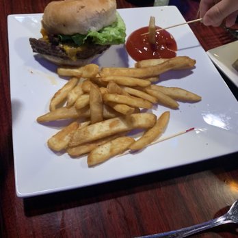 Primo Pizza - Burger split in have to share - Pizza Near Me - Rocklin, California