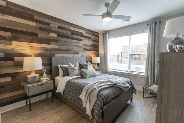 West End Station by null