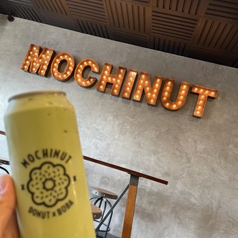 Domo Desserts - Matcha milk tea - Donuts Near Me - Huntington Park, California Domo Desserts - Matcha milk tea - Donuts Near Me - Huntington Park, California