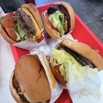 In-N-Out Burger - Cheeseburger - Fast Food Near Me - Camarillo, California In-N-Out Burger - Cheeseburger - Fast Food Near Me - Camarillo, California