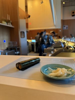 PARI PARI Handroll Bar by null