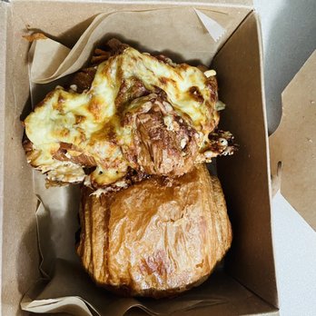 Café Dear Leon - Ham and cheese and chocolate croissants - Cafes Near Me - Baltimore, Maryland