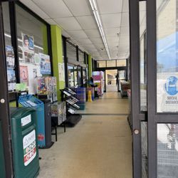 Mei's Supermarket - Entrance