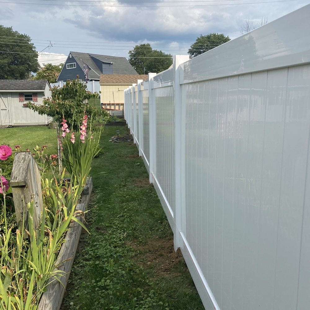 Straightforward Fence - Fences & Gates Near Me - Levittown, Pennsylvania Straightforward Fence - Fences & Gates Near Me - Levittown, Pennsylvania