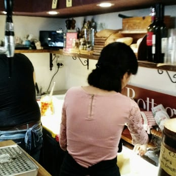 La Bottega di Perugia - Panini e vino: €5. - Italian Near Me - Perugia, PG La Bottega di Perugia - Panini e vino: €5. - Italian Near Me - Perugia, PG