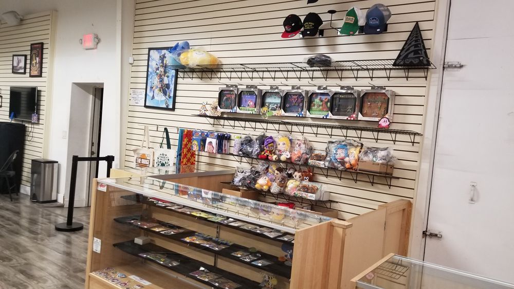 GAME REALMS 121 Photos & 90 Reviews 137 N Victory Blvd, Burbank