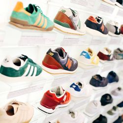 Footsteps - Sneakerwall