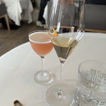 Alo Restaurant - Wine and cocktail - Bars Near Me - Toronto, Ontario Alo Restaurant - Wine and cocktail - Bars Near Me - Toronto, Ontario