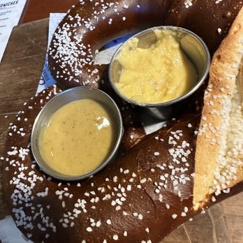 Firestone Walker - Paso Robles - Propagator Pretzel - Breweries Near Me - Paso Robles, California Firestone Walker - Paso Robles - Propagator Pretzel - Breweries Near Me - Paso Robles, California
