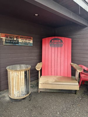 King's Place Bar and Grill by null