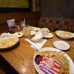 Red Lobster - Shrimp Shrimp Linguini Alfredo, Popcorn Shrimp