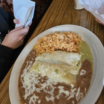 Casa Jimenez Mexican Grill - Chicken enchiladas - Mexican Near Me - Riverside, California