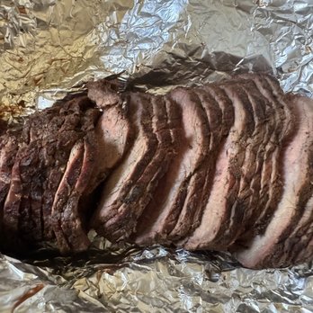Handy Market - Tri Tip meat sliced dry with no meat juices due to a careless employee not willing to go wrap the food correctly. - Grocery Near Me - Burbank, California Handy Market - Tri Tip meat sliced dry with no meat juices due to a careless employee not willing to go wrap the food correctly. - Grocery Near Me - Burbank, California