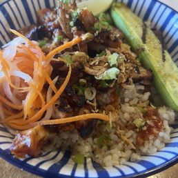 Sesame-Chili Chicken bowl