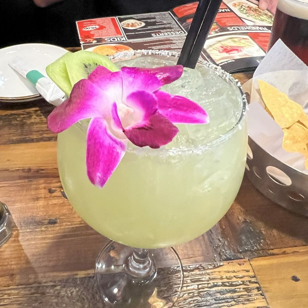 Toro Mambo Cocina Mexicana - Kiwi margarita - Salad Near Me - Jupiter, Florida