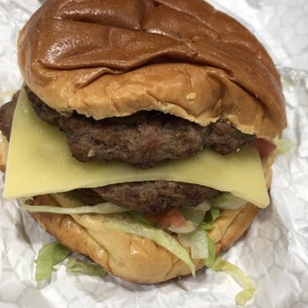 Costco Wholesale - The cheeseburger came out room temperature and is a 3 star experience - Wholesale Stores Near Me - Niles, Illinois