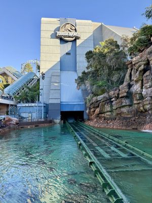 Jurassic World - The Ride by null