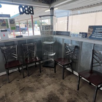 BBQLIFE - Seating while waiting on orders. - Barbeque Near Me - San Antonio, Texas