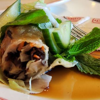 Tu’s Kitchen - Veggie spring roll side view, wrapped in lettuce - Vietnamese Near Me - Broomfield, Colorado Tu’s Kitchen - Veggie spring roll side view, wrapped in lettuce - Vietnamese Near Me - Broomfield, Colorado