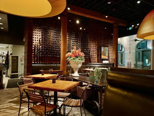 Central Restaurant by null