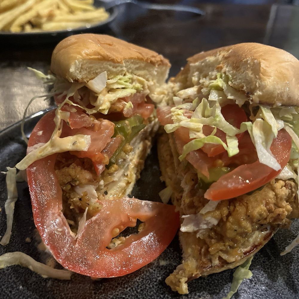 The Dime - Spicy chicken sandwich - American Near Me - Round Rock, Texas