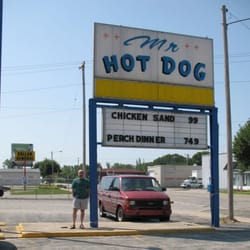 Mr Hot Dog - The old Mr. Hot Dog on Broadway in Bay City, MI, now out-of-business.
