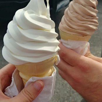 Frosty Freez - Vanilla and chocolate soft serve - Ice Cream & Frozen Yogurt Near Me - Middletown, Rhode Island Frosty Freez - Vanilla and chocolate soft serve - Ice Cream & Frozen Yogurt Near Me - Middletown, Rhode Island