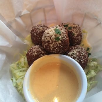 Skip's Kitchen - Man & Cheese bites - Burgers Near Me - Carmichael, California
