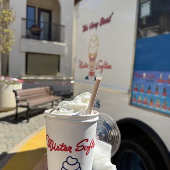 Mister Softee NorCal - Oreo Milkshake, asked for whipped cream on top - Ice Cream & Frozen Yogurt Near Me Mister Softee NorCal - Oreo Milkshake, asked for whipped cream on top - Ice Cream & Frozen Yogurt Near Me