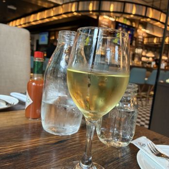 The Pearl - Seafood Near Me - Tampa, Florida
