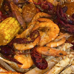 Kickin Crab - crablegs + shrimp + crawfish combo