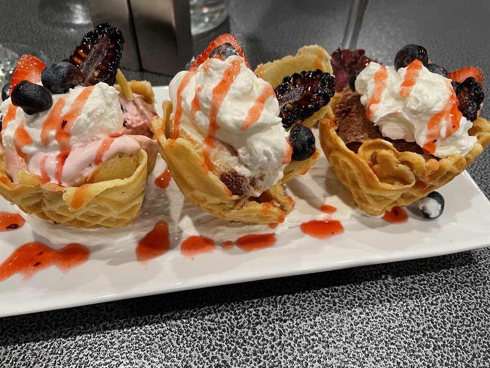 THE NEWSROOM GRILL & SPIRITS Updated September 2024 26 Photos & 11