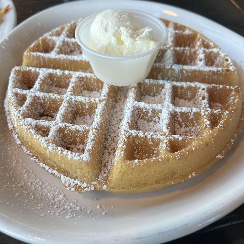 Le Peep - Aksarben Pointe - Belgian Waffle Combo - Breakfast & Brunch Near Me - Omaha, Nebraska Le Peep - Aksarben Pointe - Belgian Waffle Combo - Breakfast & Brunch Near Me - Omaha, Nebraska