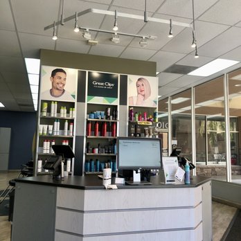 Great Clips - Entrance (has system where you can sign-in for wait list on their app) - Hair Salons Near Me - Upland, California Great Clips - Entrance (has system where you can sign-in for wait list on their app) - Hair Salons Near Me - Upland, California