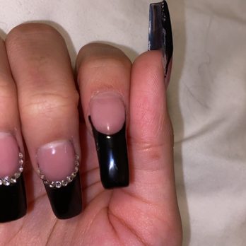 Merriam Park Nails - Weird shape - Nail Salons Near Me - St. Paul, Minnesota