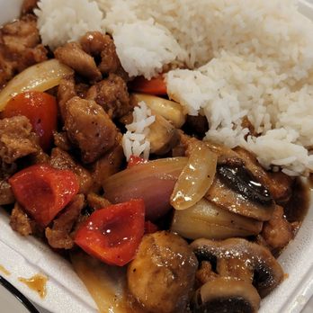 Ma's House - Chicken & Mushrooms - Chinese Near Me - Houston, Texas