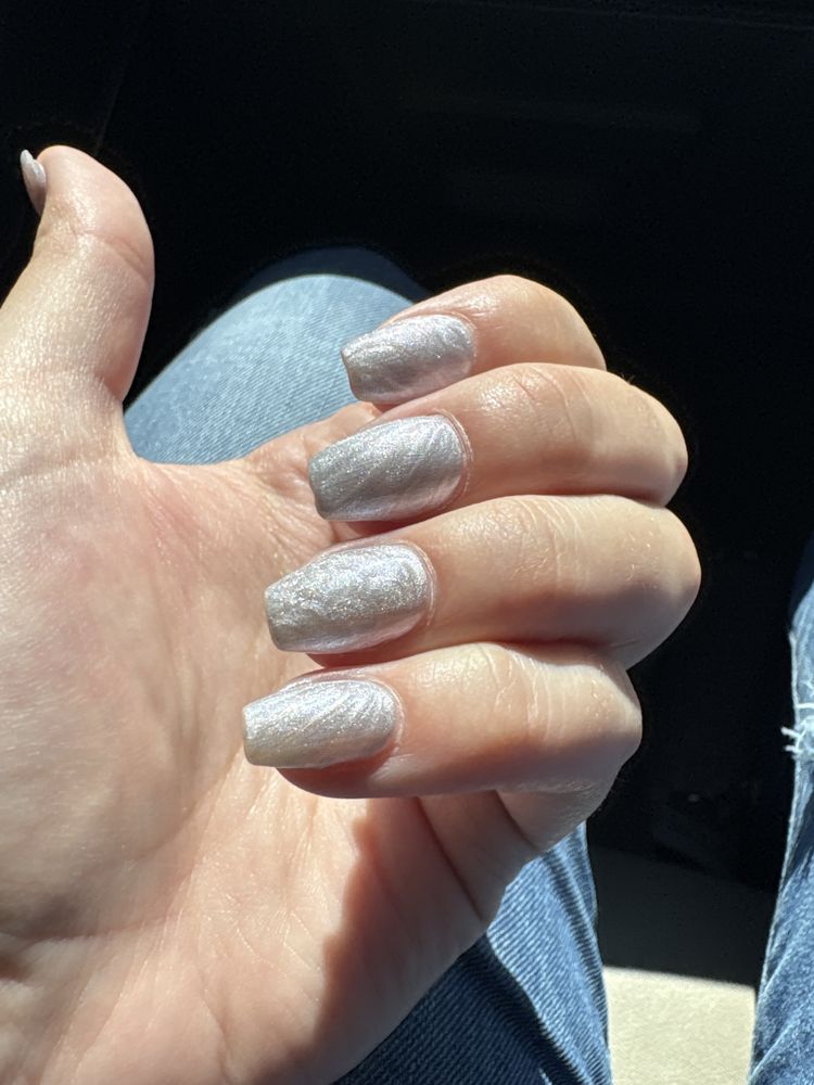 Acute Nails Spa Logo