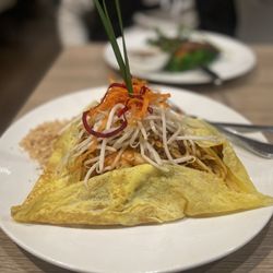 Golden Triangle Cuisine - Pad Thai
