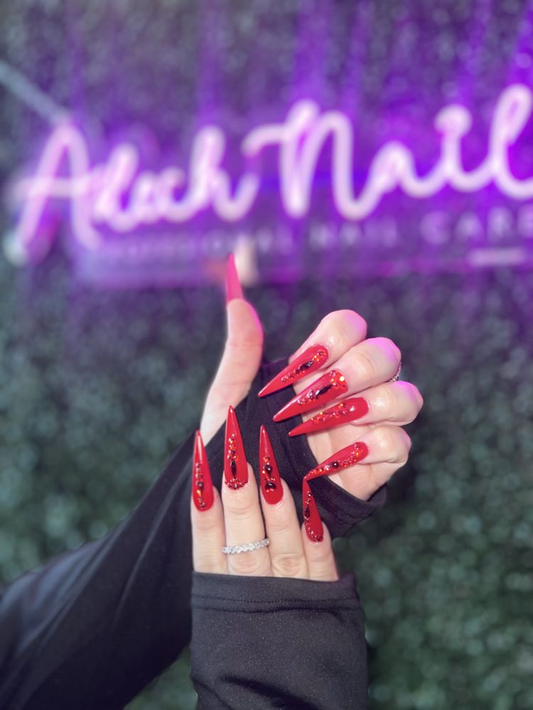 Adech Nails by Rachel Logo